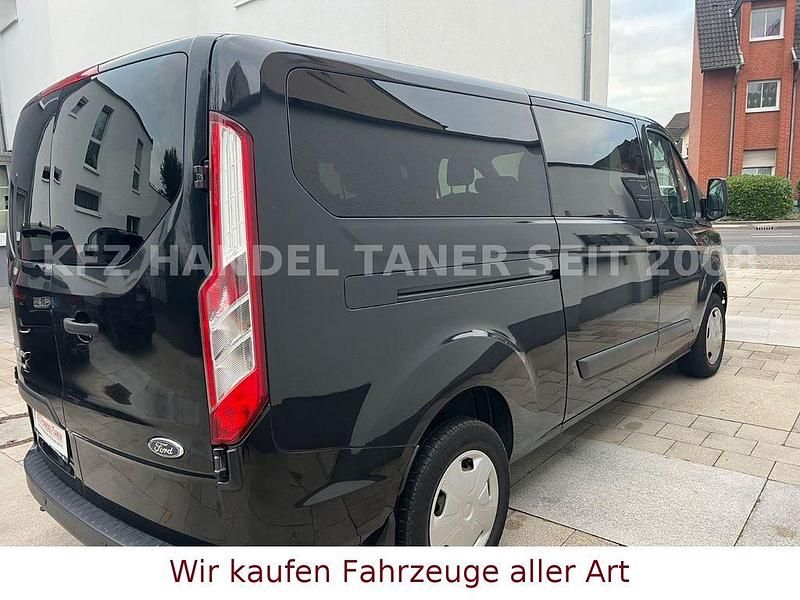 Gebraucht Ford Transit Trend 131 PS (96 kW) 2021 Schwarz Kombi