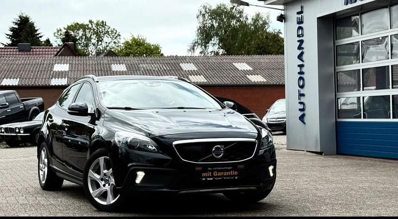 Schwarz Gebraucht 2016 Volvo V40 CC Kombi | 11.999 € (Guter Preis) - Bild 1/4