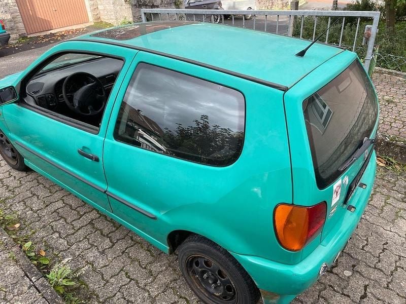 Gebraucht VW Polo Basis 60 PS (44 kW) 1997 Grün Limousine