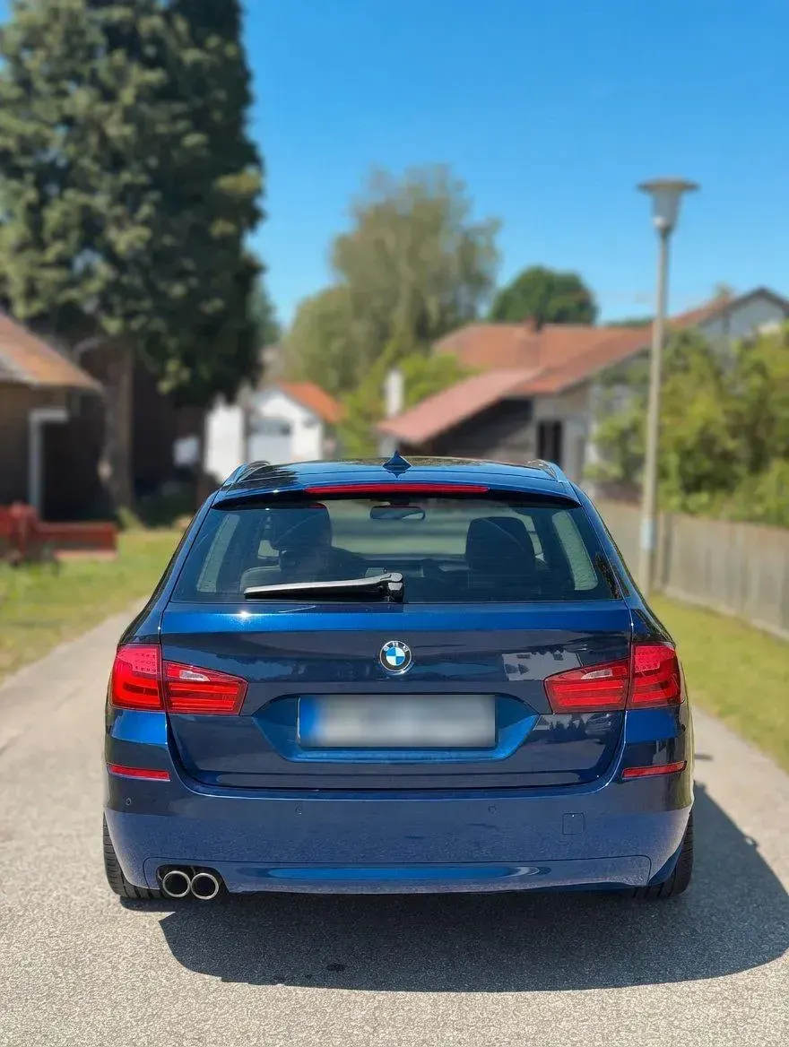 Gebraucht BMW 520 Sport Line 184 PS (135 kW) 2010 Blau Kombi