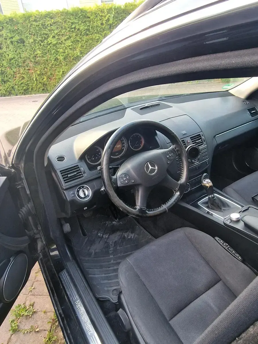 Gebraucht Mercedes C200 136 PS (100 kW) 2010 Schwarz Kombi