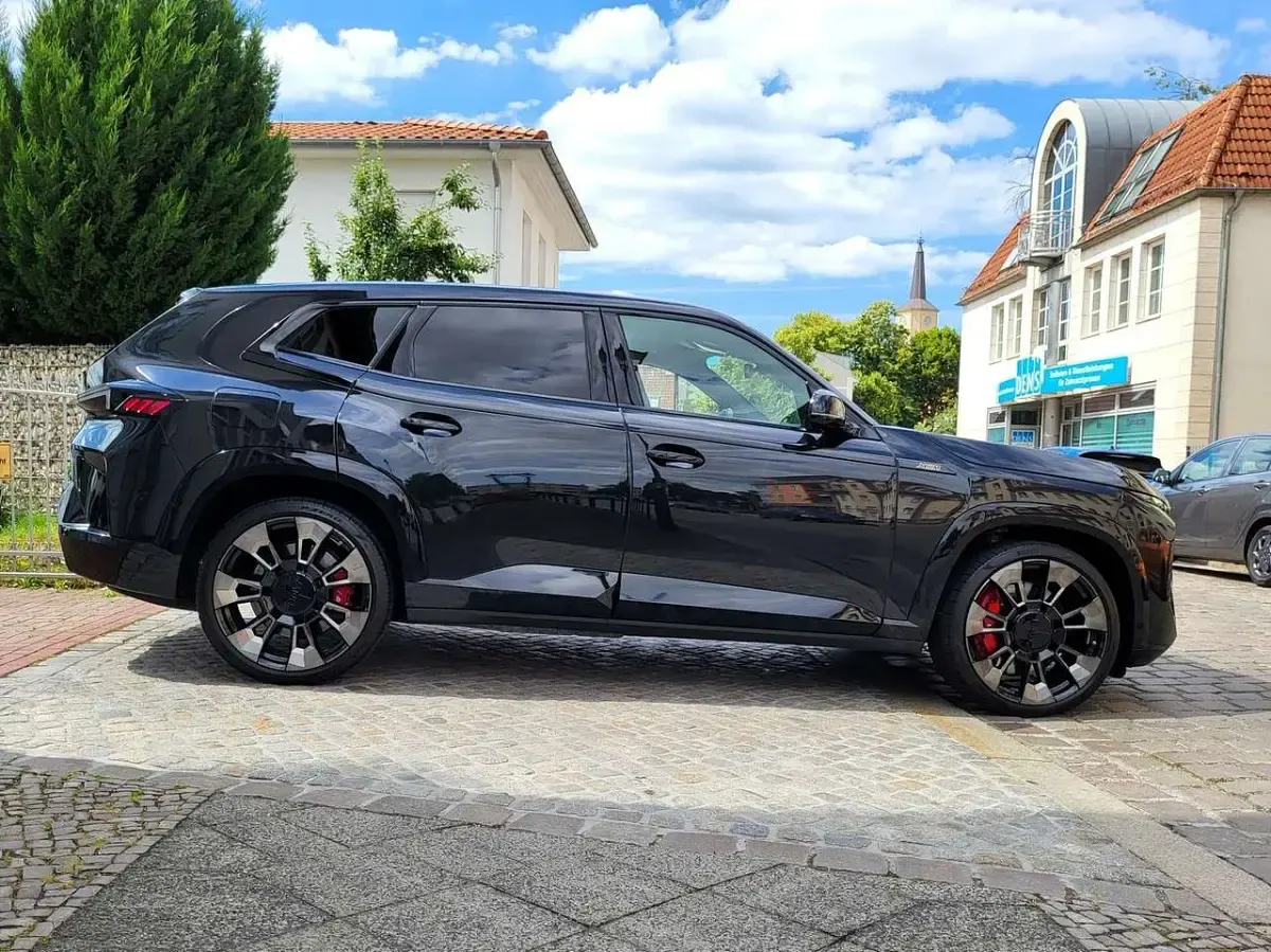 Gebraucht BMW XM Performance 653 PS (480 kW) 2023 Black sapphire metallic SUV