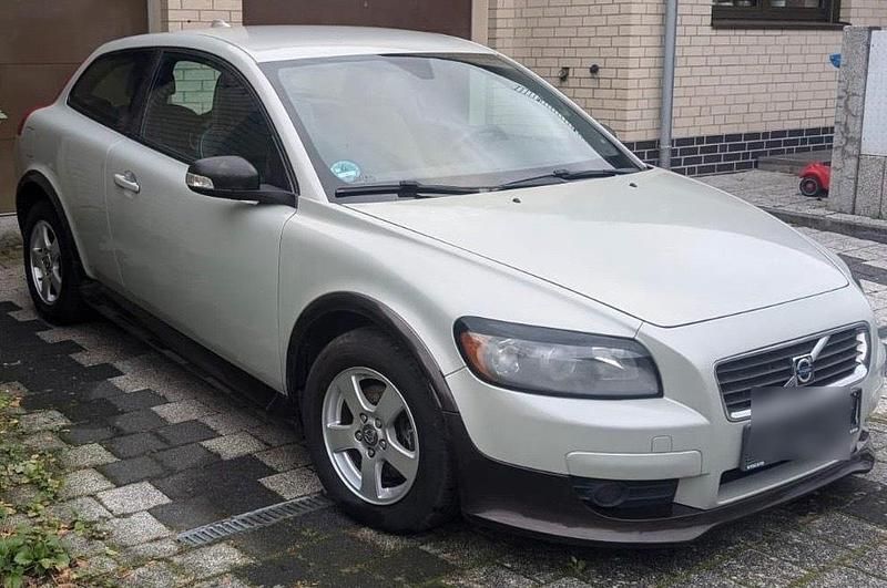 Weiß Gebraucht 2007 Volvo C30 Kleinwagen | 4.590 € - Bild 1/4