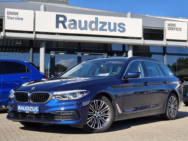 Mediterranblau metallic Gebraucht 2019 BMW 530 Sport Line Kombi | 32.500 € (Superpreis) - Bild 1/4