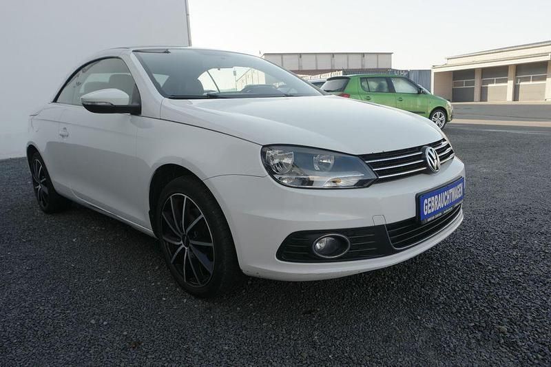 Gebraucht VW Eos Basis 122 PS (89 kW) 2011 Weiß Cabrio