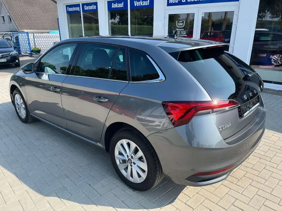 Gebraucht Skoda Scala Selection 116 PS (85 kW) 2025 Grau Kleinwagen