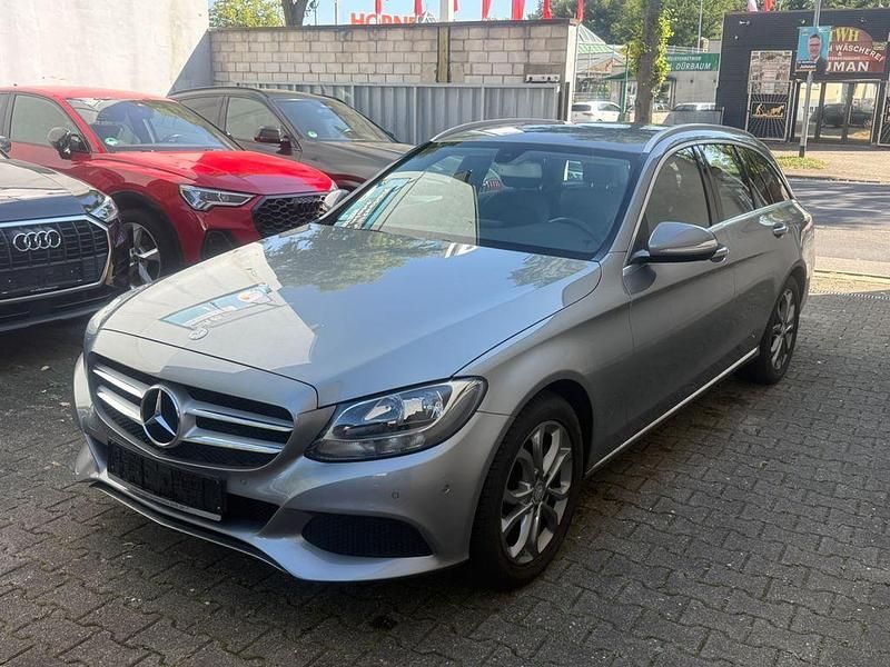 Silber Gebraucht 2015 Mercedes C180 Kombi | 13.450 € (Fairer Preis) - Bild 1/4