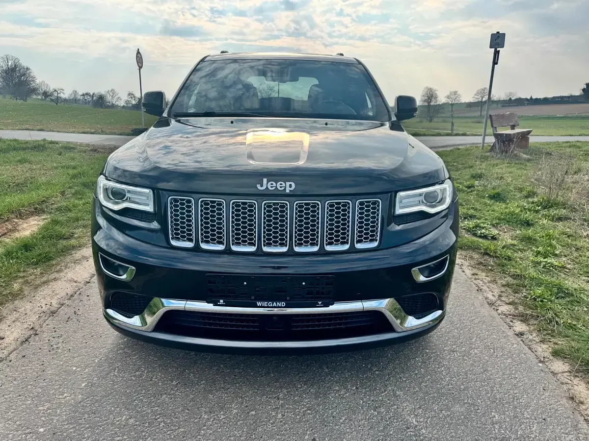 Gebraucht Jeep Grand Cherokee Summit 250 PS (183 kW) 2017 Schwarz SUV