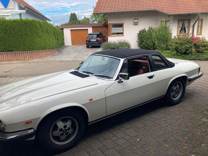 Weiß Gebraucht 1985 Jaguar XJS Cabrio | 26.500 € - Bild 1/4