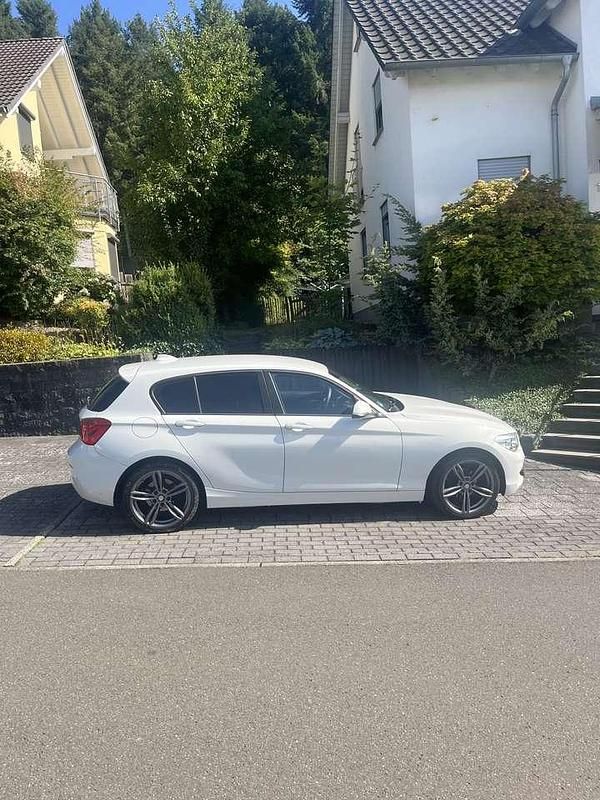 Gebraucht BMW 116 M Sport 109 PS (80 kW) 2015 Weiß Kleinwagen