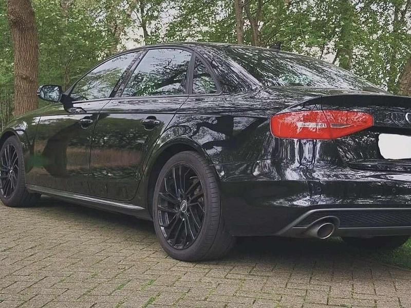 Gebraucht Audi A4 S-Line 204 PS (150 kW) 2014 Schwarz Kombi