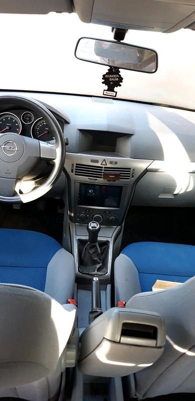 Gebraucht Opel Astra 105 PS (77 kW) 2004 Limousine