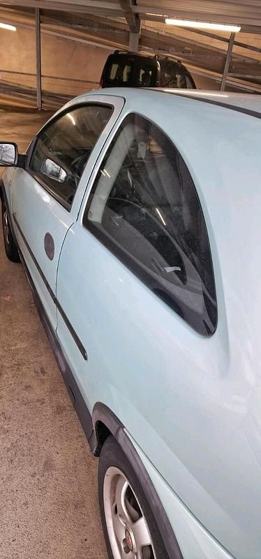 Gebraucht Opel Corsa 90 PS (66 kW) 2000 Grün Kleinwagen