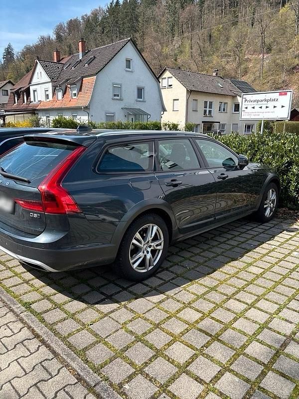 Gebraucht Volvo V90 CC 235 PS (172 kW) 2018 Andere farben Kombi