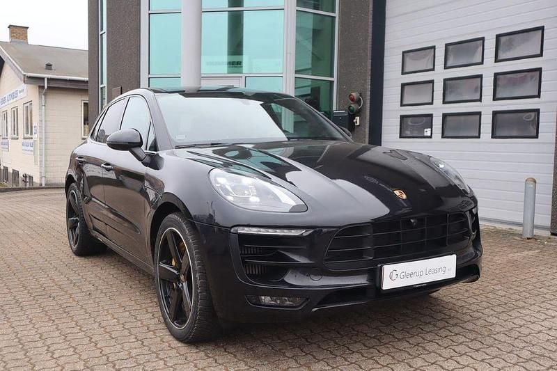Gebraucht Porsche Macan Turbo Performance Package 441 PS (324 kW) 2017 Schwarz SUV