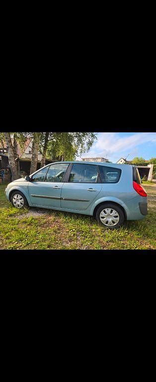 Beige Gebraucht 2006 Renault Scénic II Avantage Van / Kleinbus | 1.200 € - Bild 1/4