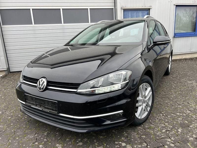 Second-hand VW Golf VII Sound 150 CP (110 kW) 2017 Negru Berlinǎ