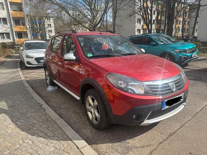 Gebraucht Dacia Sandero Stepway 90 PS (66 kW) 2011 Rot Kleinwagen