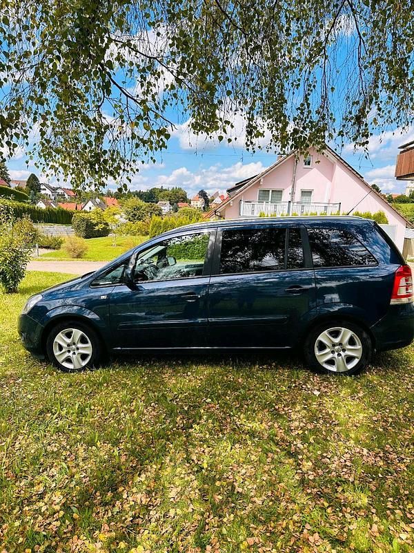 Gebraucht Opel Zafira 140 PS (102 kW) 2011 Blau Van / Kleinbus