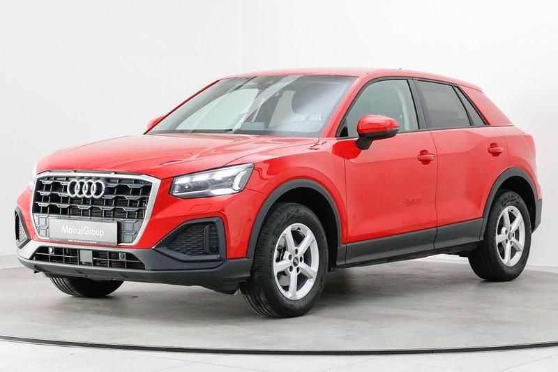 Gebraucht Audi Q2 Comfort 150 PS (110 kW) 2022 Tangorot metallic SUV