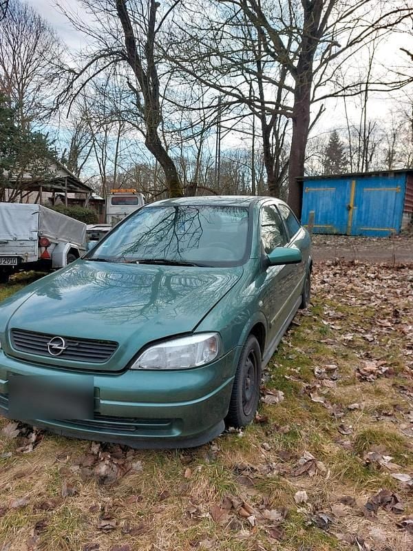 Gebraucht Opel Astra 101 PS (74 kW) 1999 Andere farben Limousine