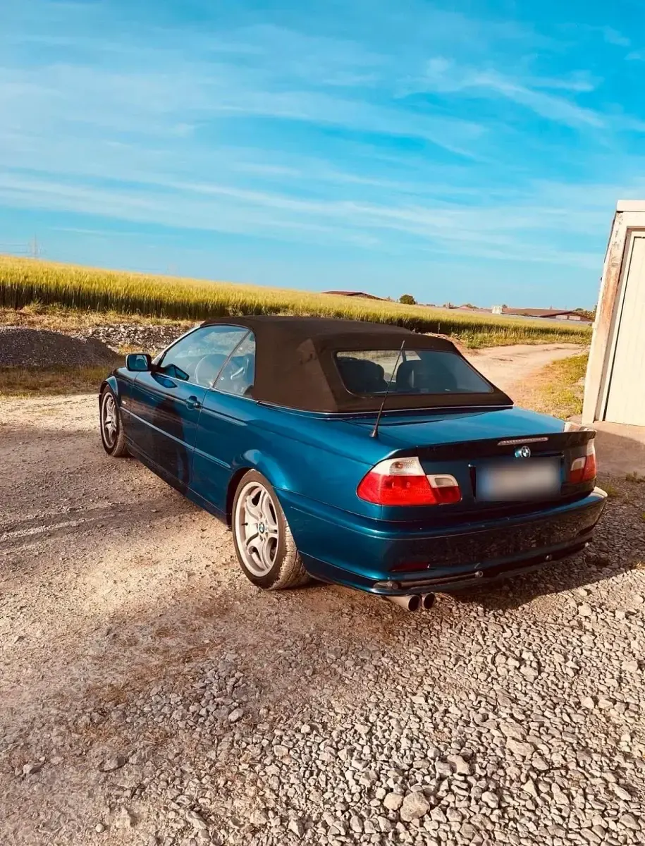 Gebraucht BMW 323 Cabriolet 170 PS (125 kW) 2000 Blau Cabrio