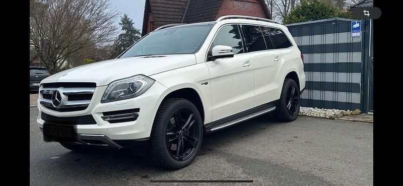 Weiß Gebraucht 2013 Mercedes GL500 Active SUV | 35.500 € - Bild 1/4
