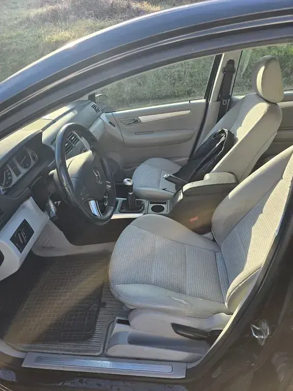 Gebraucht Mercedes B150 95 PS (69 kW) 2007 Schwarz Van / Kleinbus
