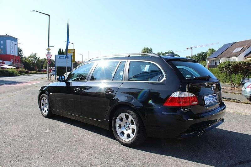 Gebraucht BMW 530 231 PS (169 kW) 2005 Schwarz Kombi