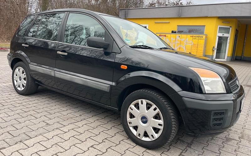 Gebraucht Ford Fusion 80 PS (58 kW) 2007 Schwarz Kleinwagen