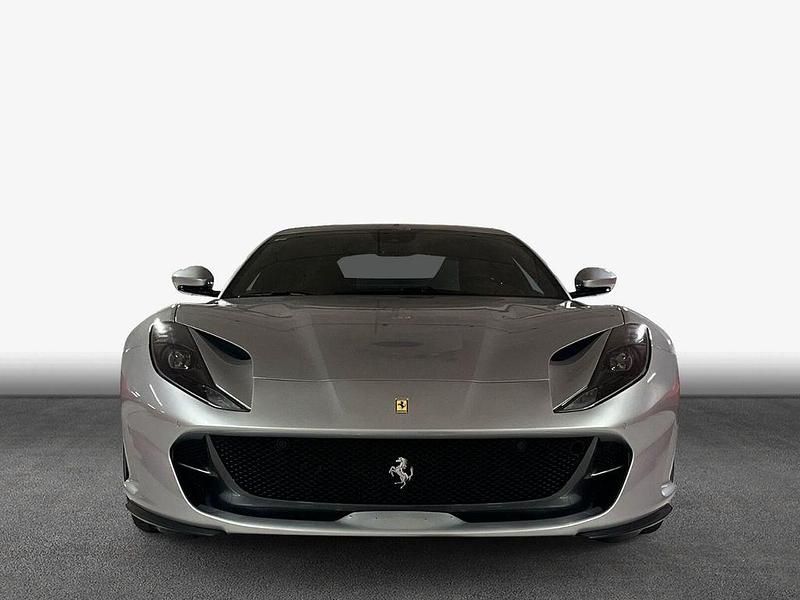 Gebraucht Ferrari 812 799 PS (587 kW) 2020 Silber