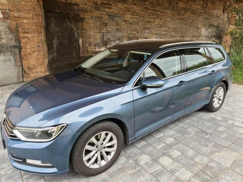 Blau Gebraucht 2016 VW Passat Kombi | 9.900 € (Superpreis) - Bild 1/4