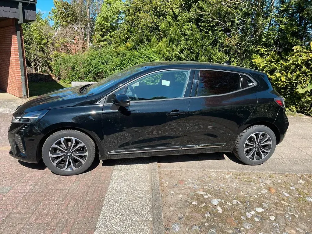 Gebraucht Renault Clio V Techno 91 PS (66 kW) 2025 Schwarz Limousine