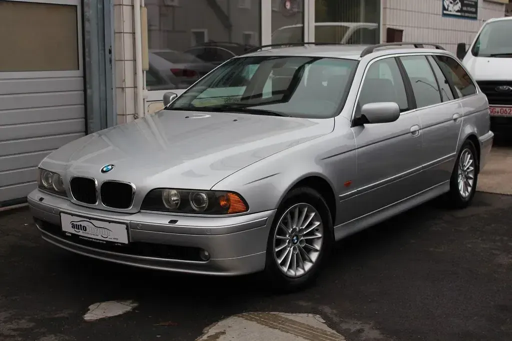 Gebraucht BMW 530 231 PS (169 kW) 2002 Grau Kombi