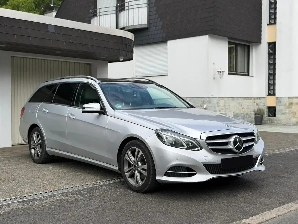 Gebraucht Mercedes E350 Avantgarde 258 PS (189 kW) 2014 Silber Kombi
