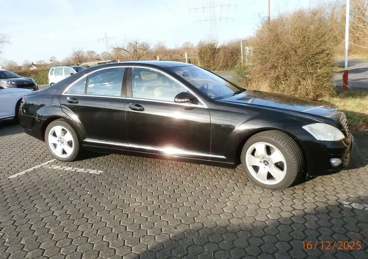 Gebraucht Mercedes S500 387 PS (284 kW) 2005 Schwarz Limousine
