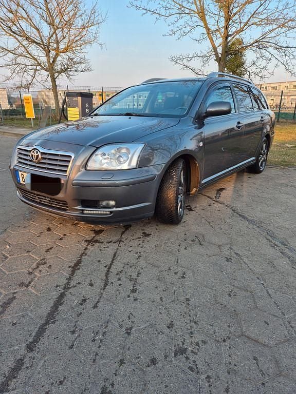 Grau Gebraucht 2006 Toyota Avensis Executive Kombi | 1.500 € (Guter Preis) - Bild 1/4