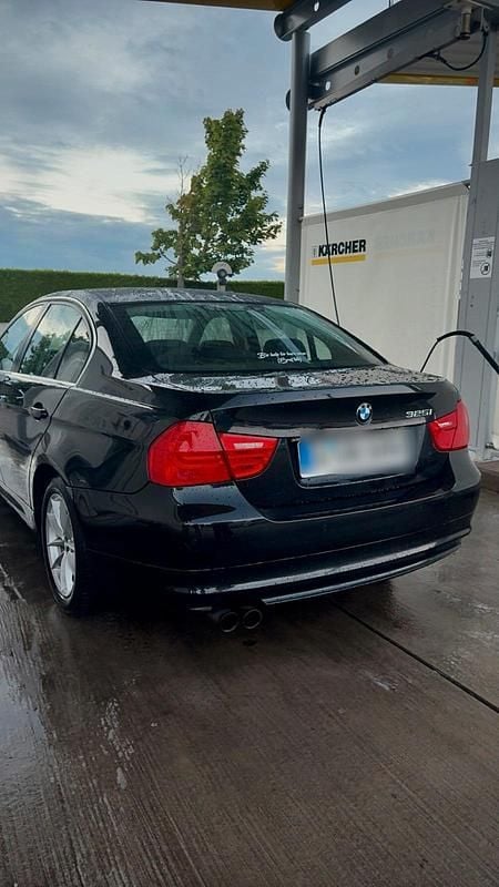 Schwarz Gebraucht 2010 BMW 325 Limousine | 5.500 € (Guter Preis) - Bild 1/4
