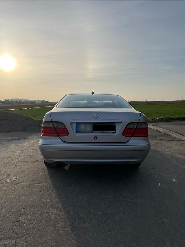 Gebraucht Mercedes CLK200 Avantgarde 136 PS (100 kW) 1999 Silber Coupé