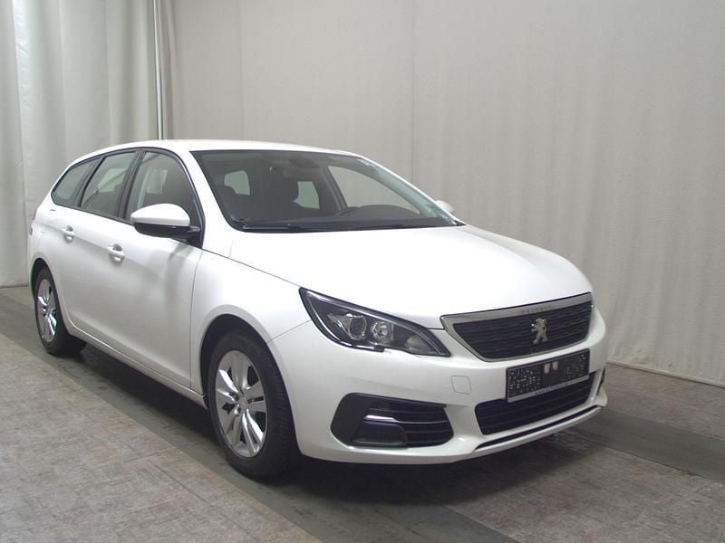 Gebraucht Peugeot 308 Active 131 PS (96 kW) 2020 Weiss Kombi