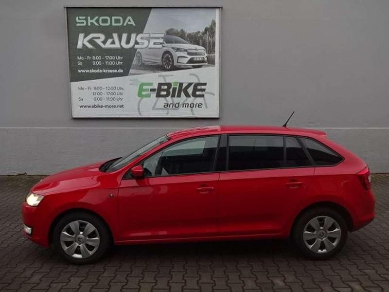 Gebraucht Skoda Rapid Ambition 86 PS (63 kW) 2015 Corridarot Kleinwagen