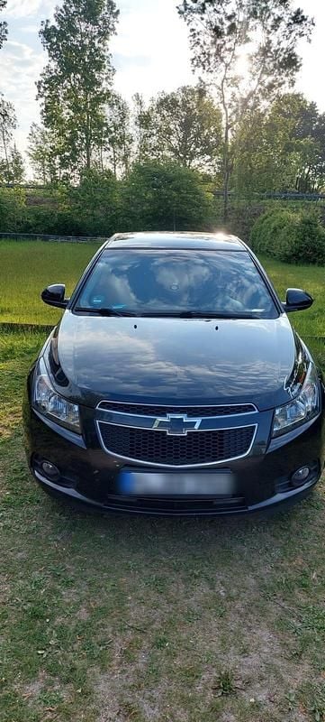 Schwarz Gebraucht 2011 Chevrolet Cruze Limousine | 3.200 € (Guter Preis) - Bild 1/4