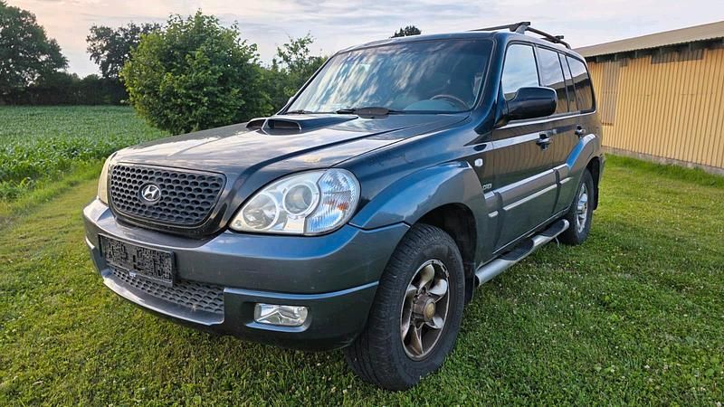 Schwarz Gebraucht 2007 Hyundai Terracan SUV | 2.050 € (Fairer Preis) - Bild 1/4