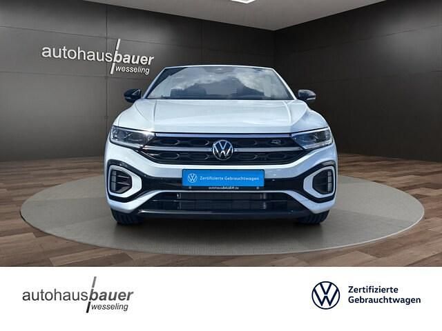 Weiss / pure white Gebraucht 2023 VW T-Roc R-line SUV | 37.980 € - Bild 1/4