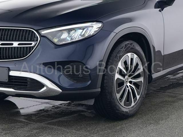 Gebraucht Mercedes GLC200 Avantgarde 227 PS (166 kW) 2023 Nautikblau SUV