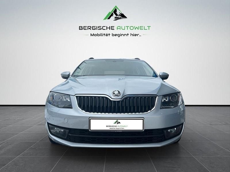 Gebraucht Skoda Octavia Elegance 179 PS (131 kW) 2014 Silber Kombi