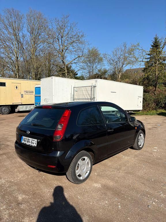 Gebraucht Ford Fiesta 69 PS (50 kW) 2005 Schwarz Kleinwagen