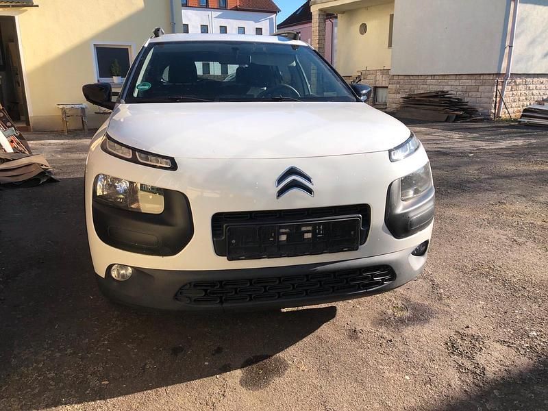 Gebraucht Citroën C4 87 PS (63 kW) 2017 Weiß Limousine