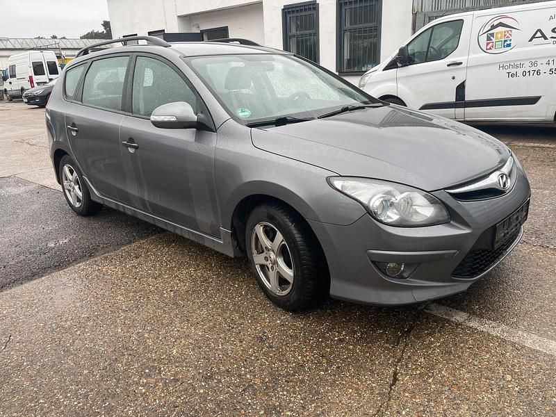 Gebraucht Hyundai i30 90 PS (66 kW) 2012 Kombi