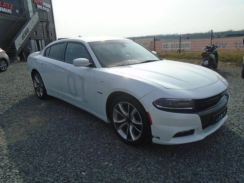 Gebraucht Dodge Charger 373 PS (274 kW) 2015 Weiß Limousine